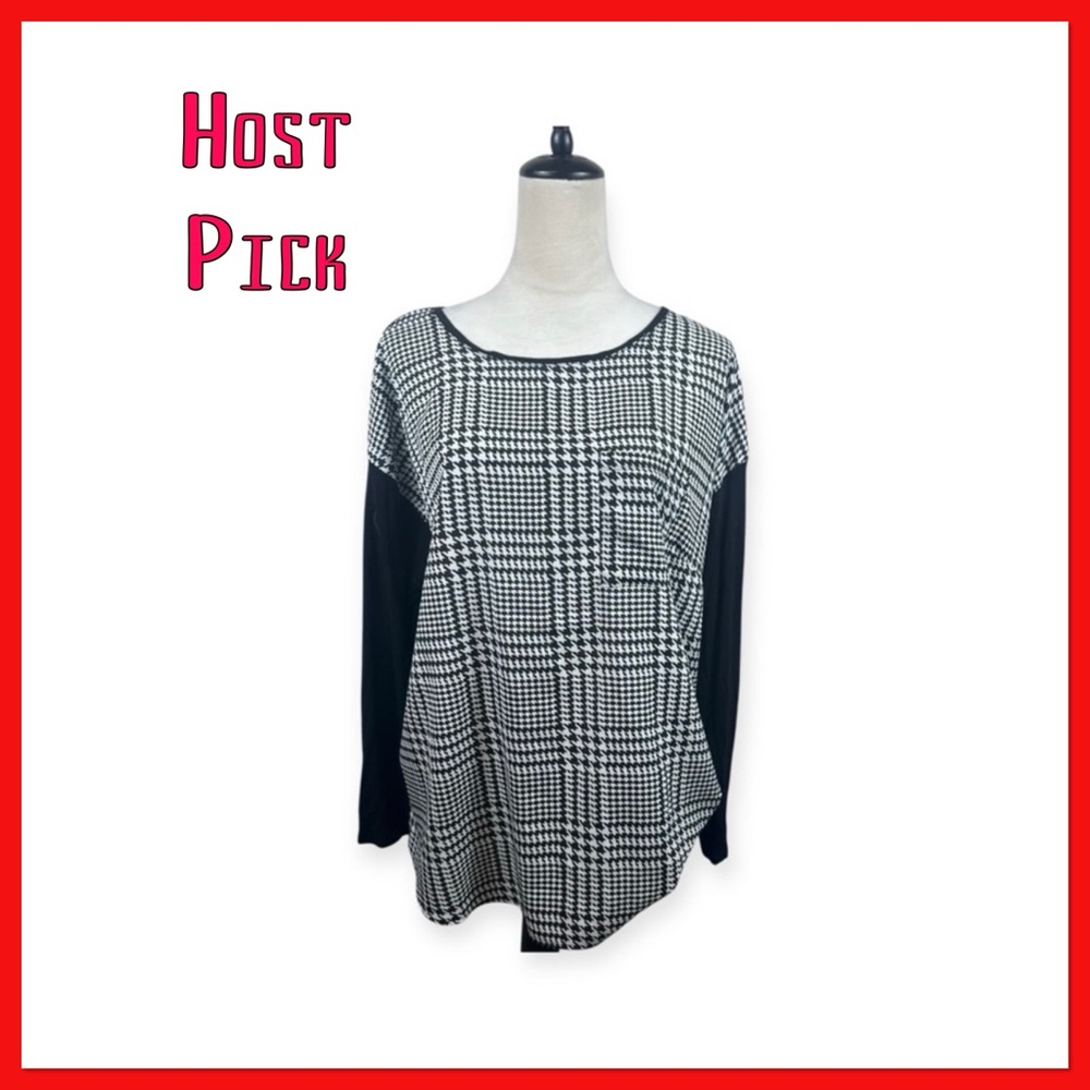 ⭐️Host Pick ⭐️Michael Kors black and white pattern print top size 1X